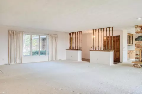 1932 E Hibbard, Owosso, MI 48867 photo 14