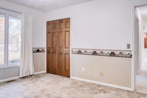 1932 E Hibbard, Owosso, MI 48867 photo 21
