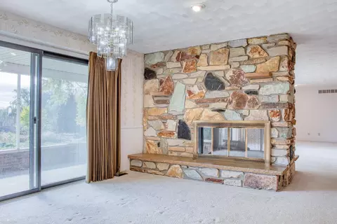 1932 E Hibbard, Owosso, MI 48867 photo 7