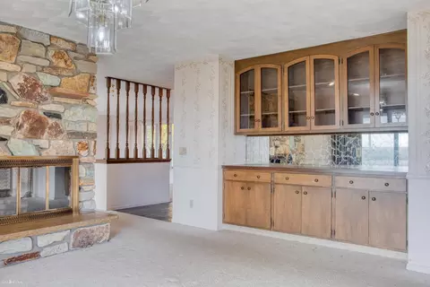 1932 E Hibbard, Owosso, MI 48867 photo 9