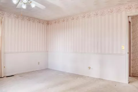 1932 E Hibbard, Owosso, MI 48867 photo 18