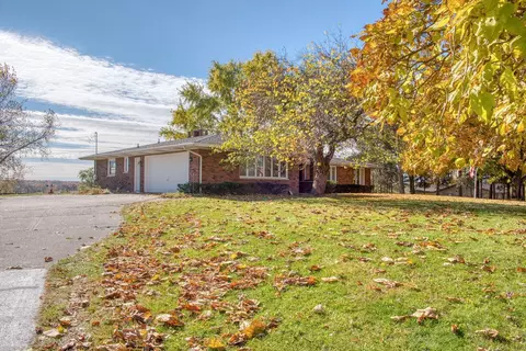1932 E Hibbard, Owosso, MI 48867 photo 42