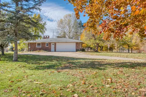 1932 E Hibbard, Owosso, MI 48867 photo 39