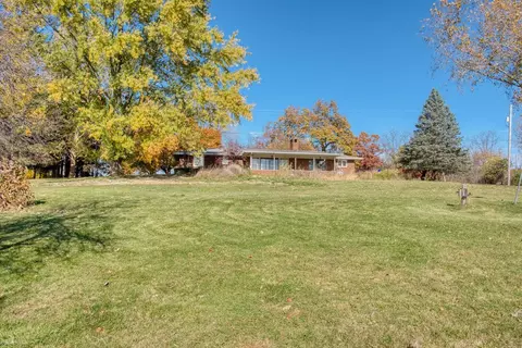 1932 E Hibbard, Owosso, MI 48867 photo 37