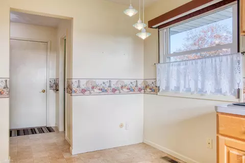 1932 E Hibbard, Owosso, MI 48867 photo 6