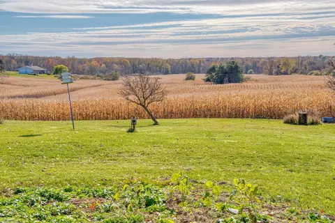 1932 E Hibbard, Owosso, MI 48867 photo 35