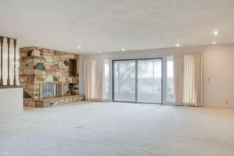 1932 E Hibbard, Owosso, MI 48867 photo 12