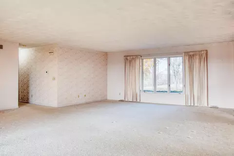 1932 E Hibbard, Owosso, MI 48867 photo 15
