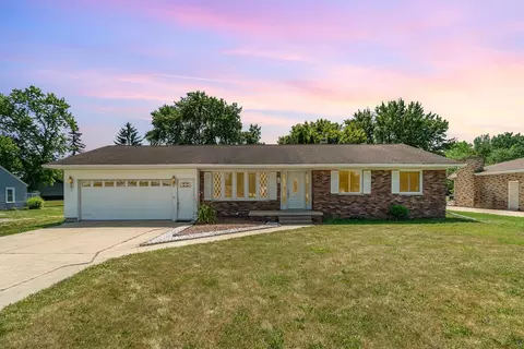 2040 Cass Ave, Bay City, MI 48708