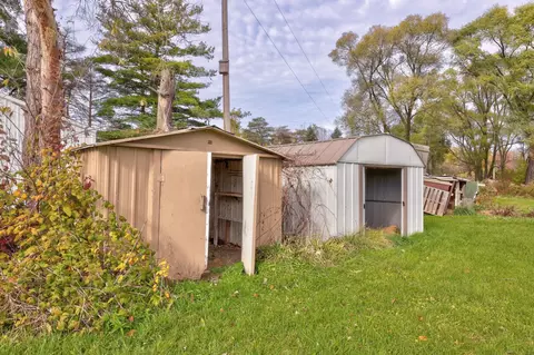 Exterior - 5675 Oak, Vassar, MI 48768 photo 8 of 11