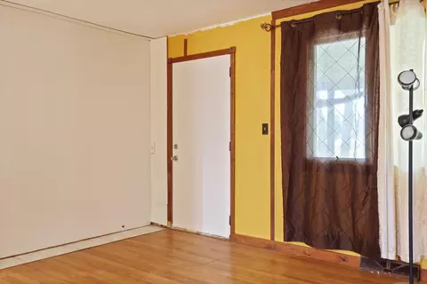 Living - 5675 Oak, Vassar, MI 48768 photo 1 of 6
