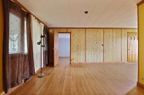 Living - 5675 Oak, Vassar, MI 48768 photo 5 of 6