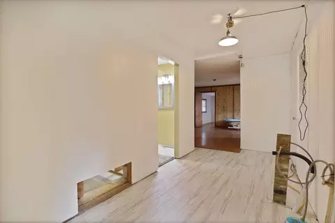 Entry Way - 5675 Oak, Vassar, MI 48768 photo 2 of 3