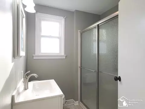 Bath - 1132 N Macomb, Monroe, MI 48162 photo 1 of 2