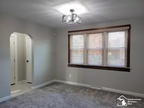 Living - 1132 N Macomb, Monroe, MI 48162 photo 1 of 5