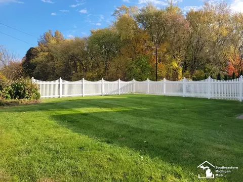 Exterior - 1132 N Macomb, Monroe, MI 48162 photo 4 of 4