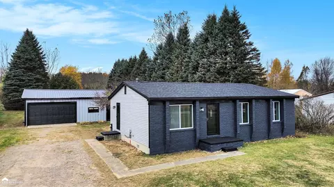 6553 N N Lk, Otter Lake, MI 48464