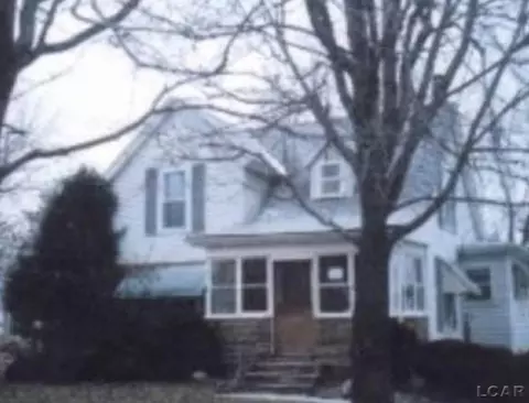 2810 E Maumee, Adrian, MI 49221
