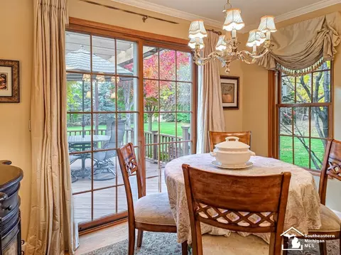 Dining - 1405 Baldwin, Monroe, MI 48162 photo 1 of 1
