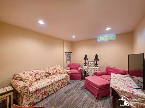 Living - 1405 Baldwin, Monroe, MI 48162 photo 4 of 4