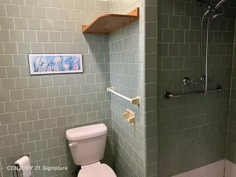 Bath - 5281 Deland, Flushing, MI 48433 photo 2 of 2