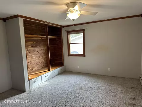Bedroom - 5281 Deland, Flushing, MI 48433 photo 2 of 3