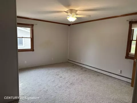 Bedroom - 5281 Deland, Flushing, MI 48433 photo 1 of 3