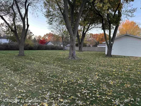 Exterior - 5281 Deland, Flushing, MI 48433 photo 6 of 12