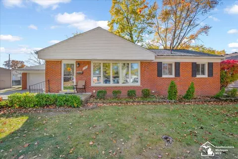17037 Russell, Allen Park, MI 48101