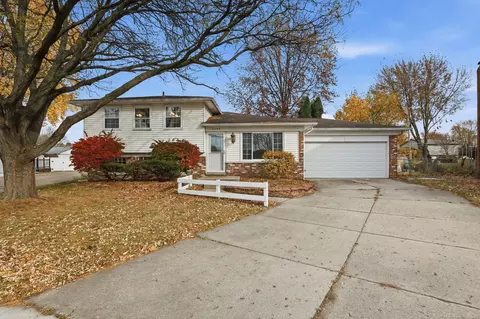 16296 Picton, Clinton Township, MI 48038