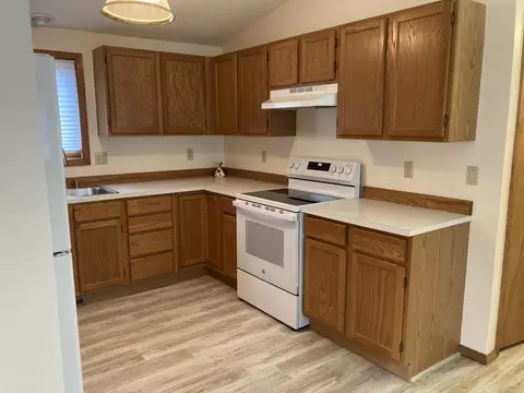 Kitchen - 606 Kemp, Gladwin, MI 48624 photo 3 of 3
