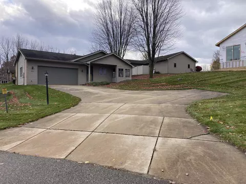 Exterior - 606 Kemp, Gladwin, MI 48624 photo 4 of 8
