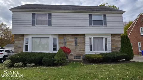 21806-14 Moross Rd, Grosse Pointe, MI 48236