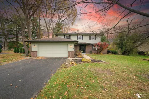 Exterior - 7655 Coventry, Temperance, MI 48182 photo 2 of 10
