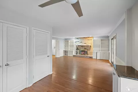 Living - 7655 Coventry, Temperance, MI 48182 photo 4 of 7