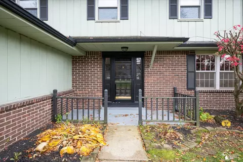 Exterior - 7655 Coventry, Temperance, MI 48182 photo 4 of 10