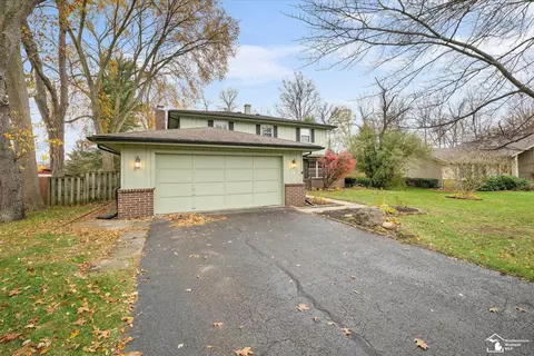Exterior - 7655 Coventry, Temperance, MI 48182 photo 3 of 10