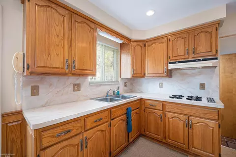 Kitchen - 29649 Dover, Warren, MI 48088 photo 2 of 2