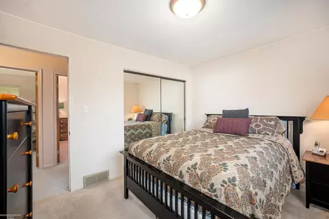 Bedroom - 29649 Dover, Warren, MI 48088 photo 2 of 4