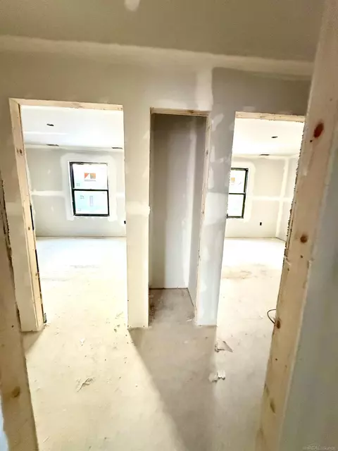 Entry Way - 385 Mayer, Saint Clair, MI 48079 photo 6 of 15