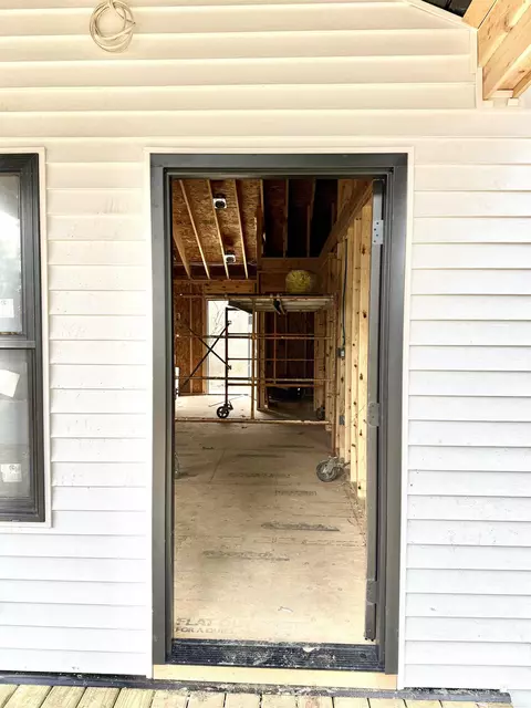 Entry Way - 385 Mayer, Saint Clair, MI 48079 photo 7 of 15