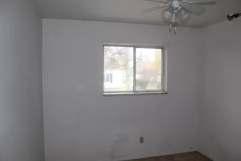 Bedroom - 1314 Pinehurst, Flint, MI 48507 photo 3 of 3