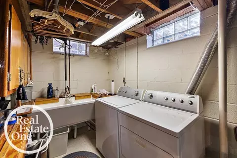1769 Newcastle, Grosse Pointe Woods, MI 48236 photo 28