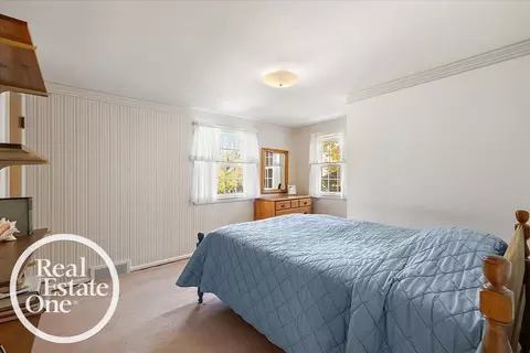 1769 Newcastle, Grosse Pointe Woods, MI 48236 photo 21