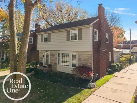 1769 Newcastle, Grosse Pointe Woods, MI 48236 photo 36