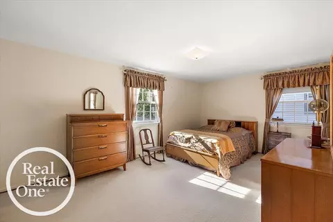 1769 Newcastle, Grosse Pointe Woods, MI 48236 photo 19