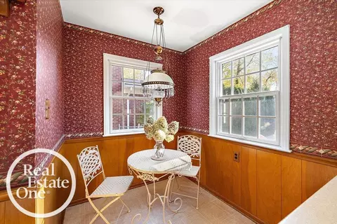 1769 Newcastle, Grosse Pointe Woods, MI 48236 photo 13