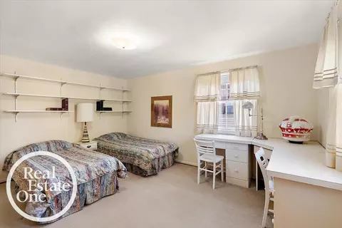 1769 Newcastle, Grosse Pointe Woods, MI 48236 photo 22