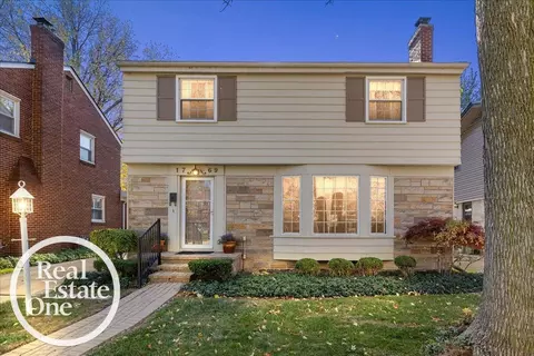 1769 Newcastle, Grosse Pointe Woods, MI 48236