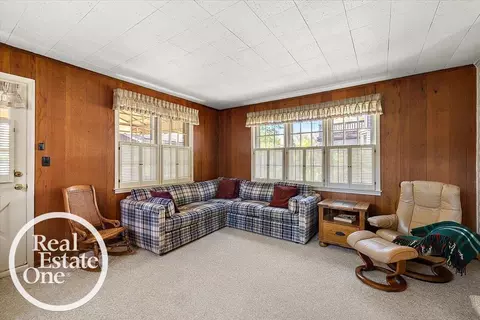 1769 Newcastle, Grosse Pointe Woods, MI 48236 photo 15